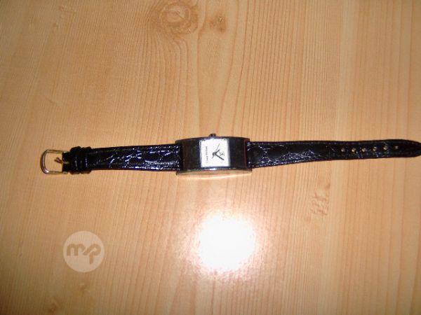 Louis Vuitton PARIS PLAQUE OR G 20M Women Watch on | Maltapark