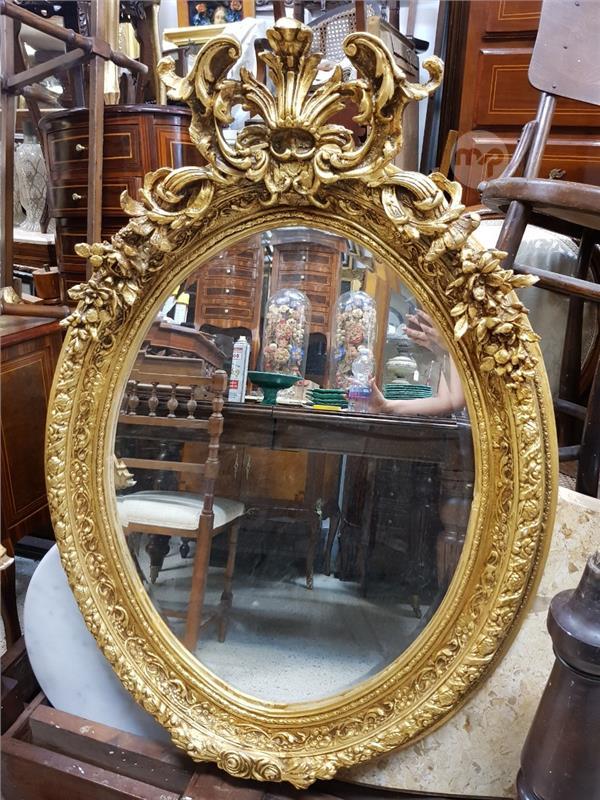 beautiful carved gilded mirror,80 x 115 cms. 99462186 Maltapark