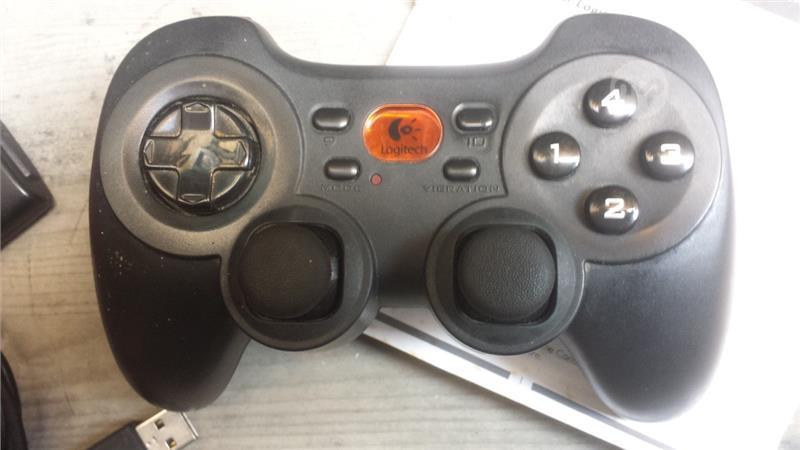 LOGITECH PC CORDLESS RUMBLE PAD 2 WIRELESS DUAL ANALOG GAMEPAD ...