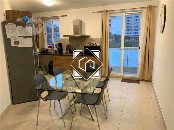 Modern Apartment ?, San Giljan