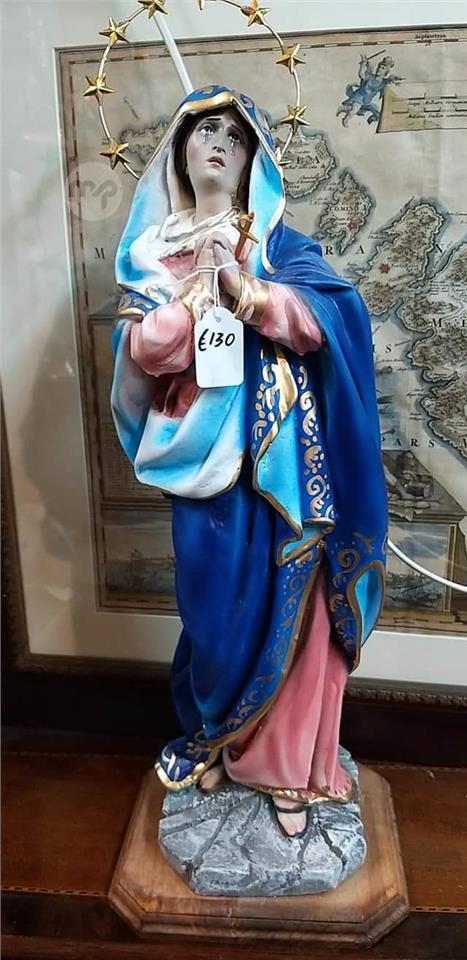 An old (not Antique) Fine Religious statue of lady of Sorrows Must 