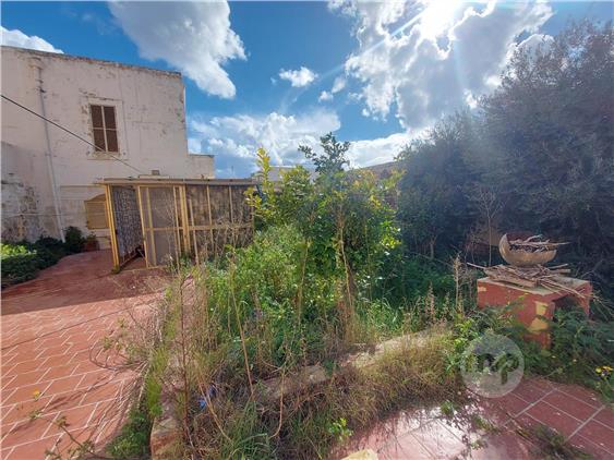 For Sale Terrace house with large garden in central Victoria Gozo - View 6