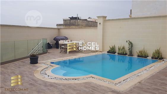 Villa with pool, Mosta