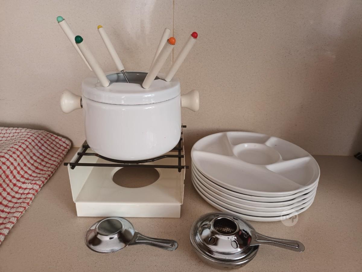 Vintage Ikea Metropol white enamel fondue set