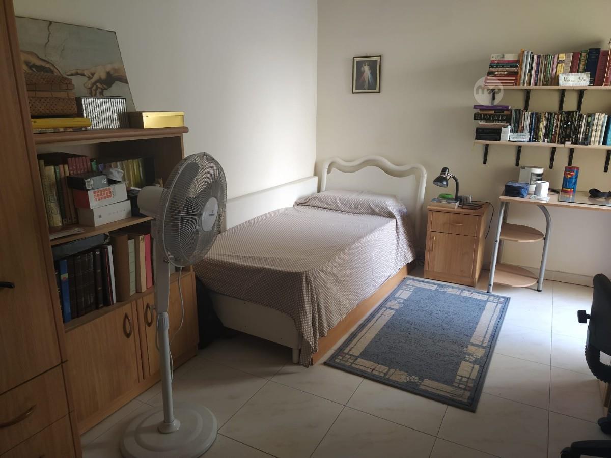 First Floor Apartment with Roof 4 bedrooms Maltapark