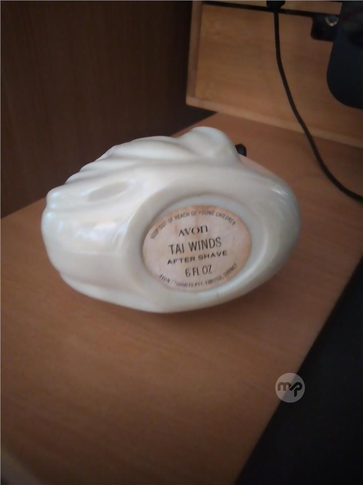Avon tai sales winds aftershave pipe