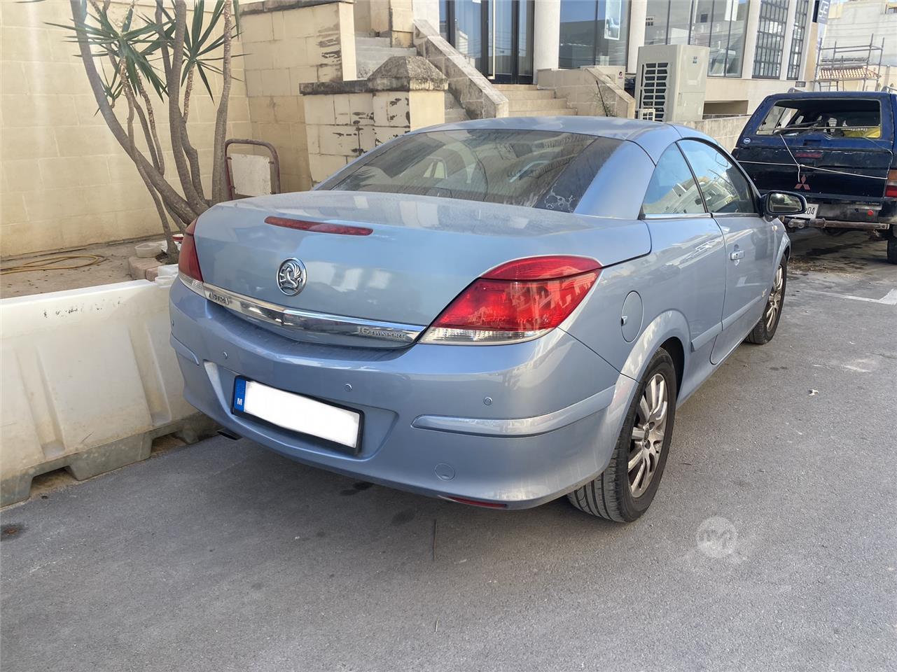 VAUXHALL ASTRA TwinTop Coupe BARGAIN PRICE!! Maltapark