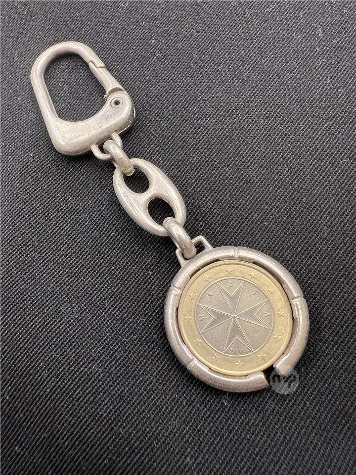 malta €1 Euro coin keychain | Maltapark