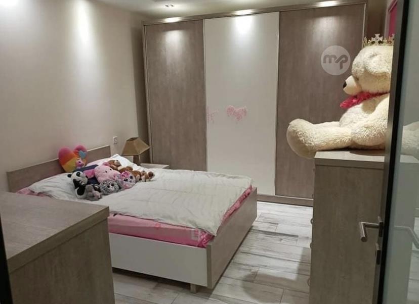 Apartment 195 sqm. 3 main bedrooms with walkin wardrobes, 72sqm open plan. Maltapark