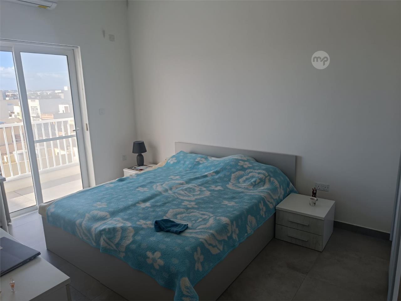 Room for Rent / Bed space Luqa Maltapark