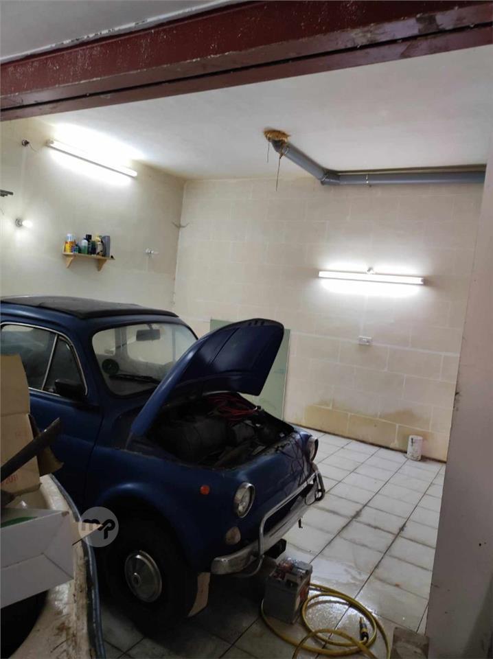 3 car garage Maltapark