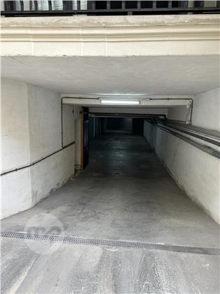 Mosta Garage street level 1 car, Triq Il-Kbira., Mosta