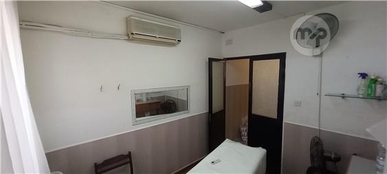 Shop/office/clinic, San Pawl il-bahar