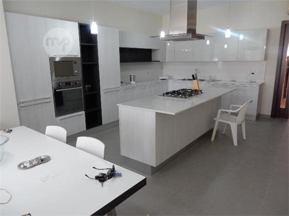 Attard Fully Airconditioned 3 Double Bedroomed 2 Bathrooms Apartment For Rent, Attard