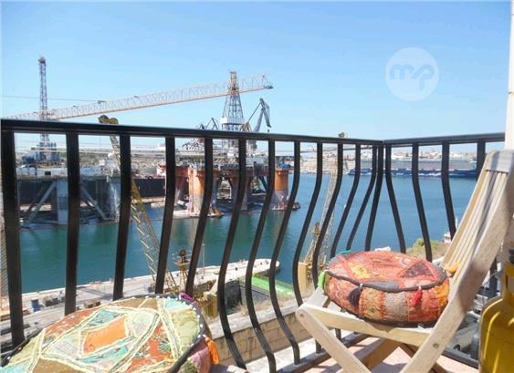 Senglea Apartment, Isla