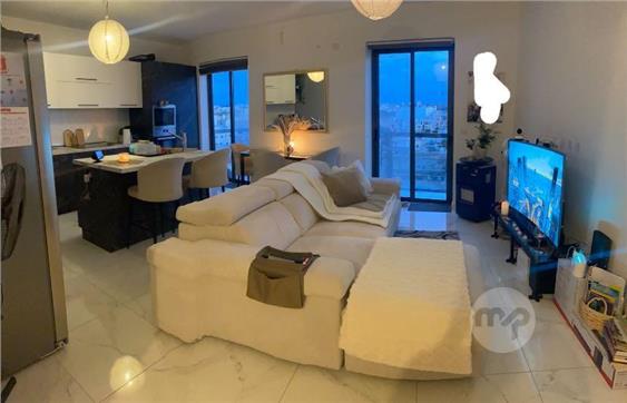 2 bedroom apartment, Hamrun