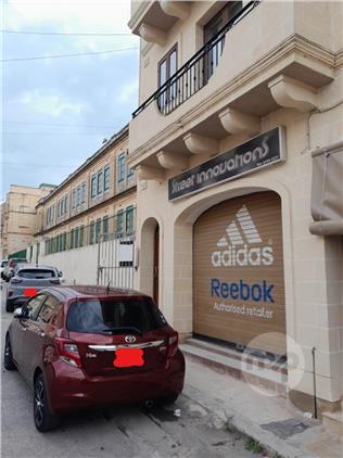 Shop class 4 in Zurrieq., Zurrieq